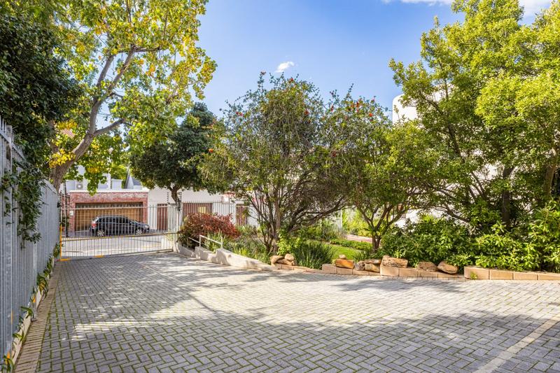 2 Bedroom Property for Sale in Tamboerskloof Western Cape